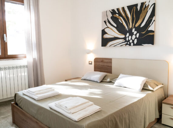 Room 02